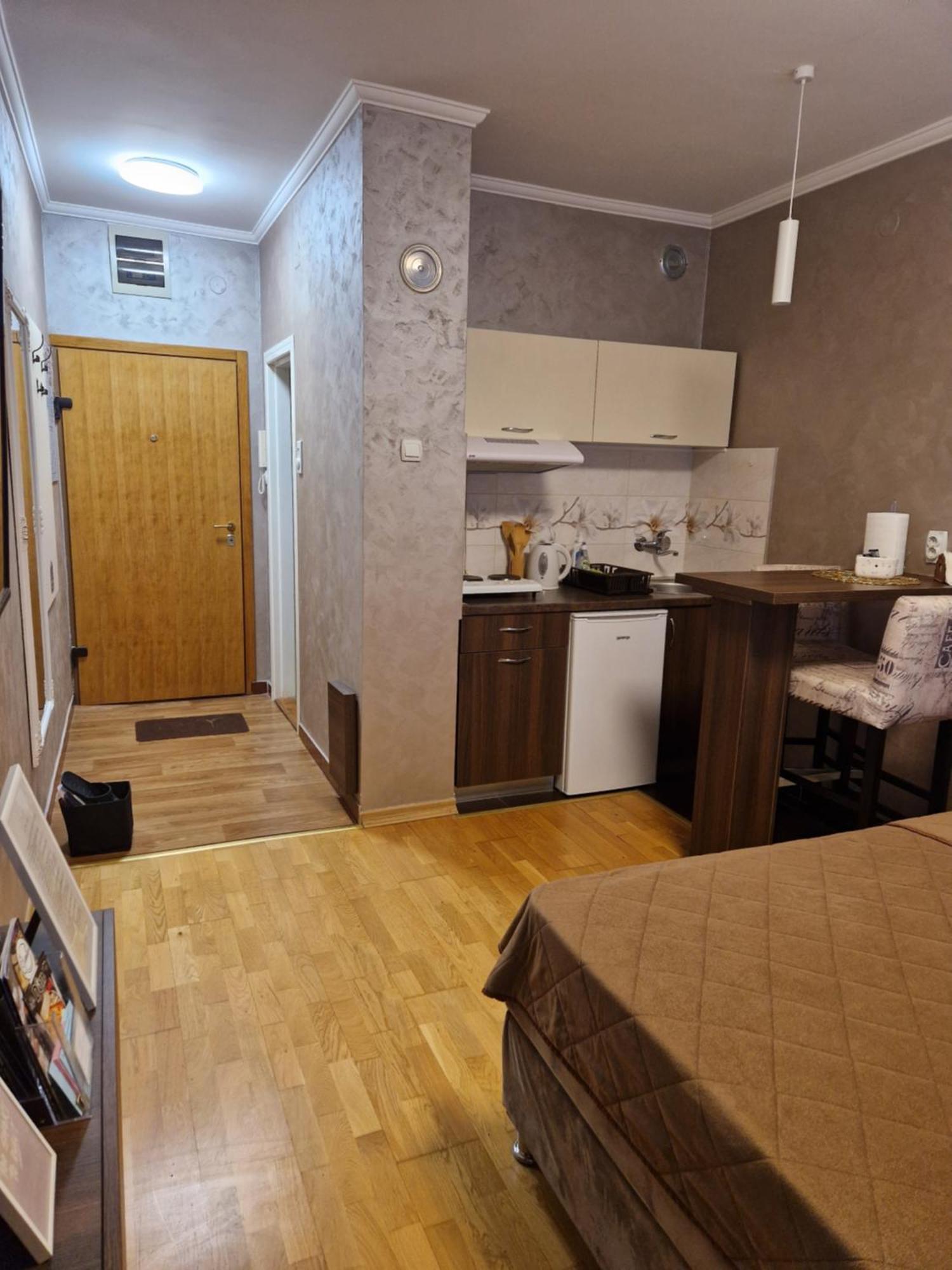 Apartman Studio Diamond Subotica Eksteriør bilde